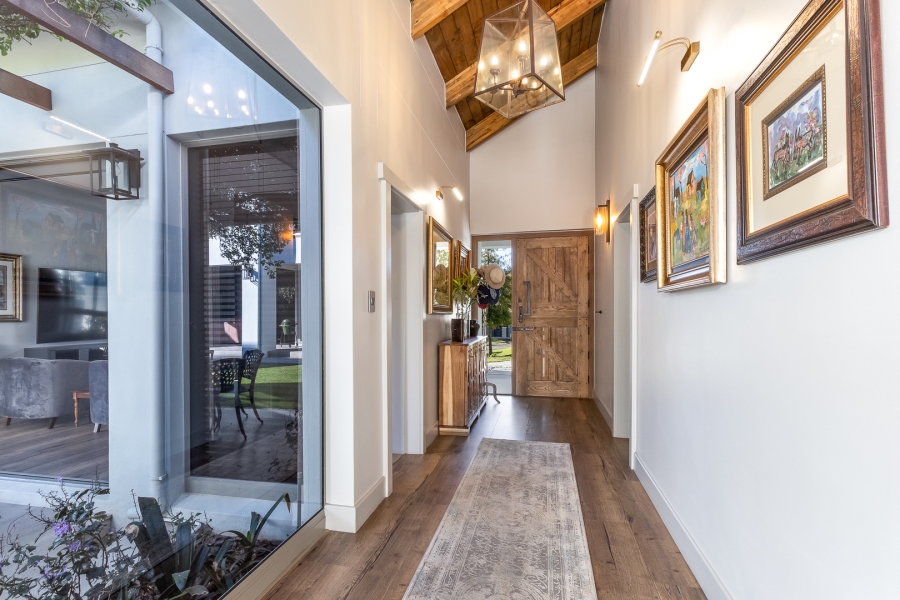 4 Bedroom Property for Sale in Lemoenkloof Western Cape